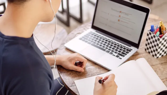 Plataforma de Cursos Online na área da Saúde Iplanner